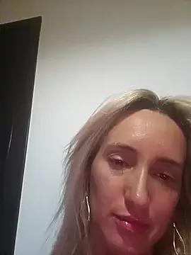 Cling to live show with IsabelleEthan from StripChat 