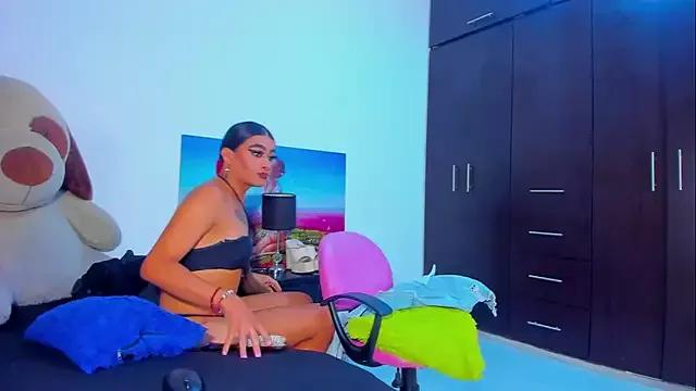 Cling to live show with jasmindivas from StripChat 