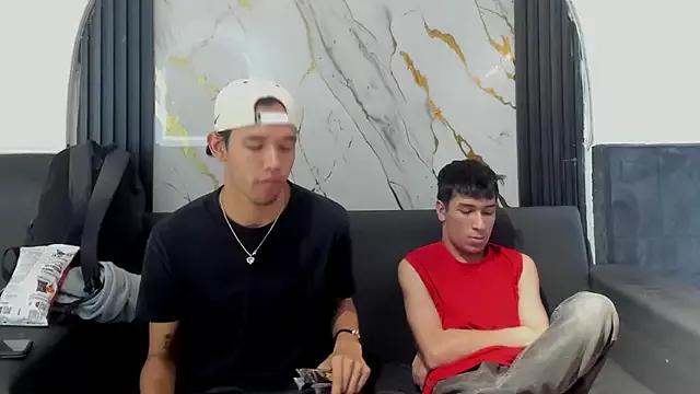 Cling to live show with jeremytonner from StripChat 