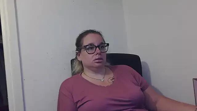 Cling to live show with JohannasMishael from StripChat 
