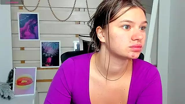 Cling to live show with Josephine_Kiss from StripChat 
