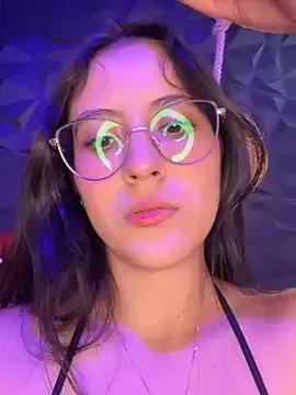 Cling to live show with Juanita-Diaz from StripChat 