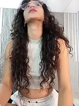 Cling to live show with KaitlynLoveCam from StripChat 