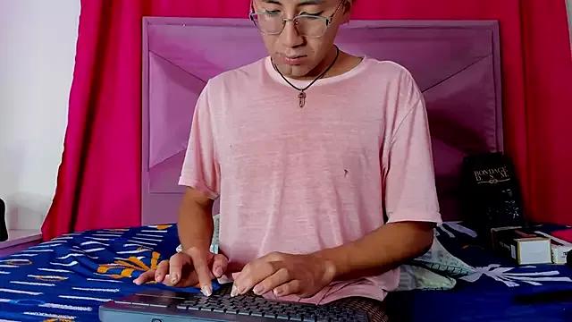 Cling to live show with LaelVira_3 from StripChat 