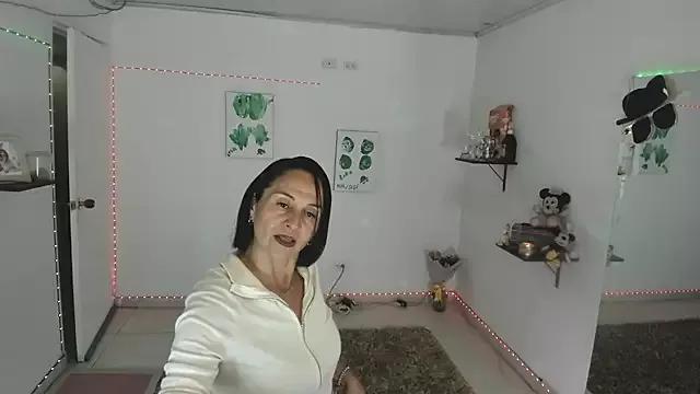 Cling to live show with Latin_Lola from StripChat 