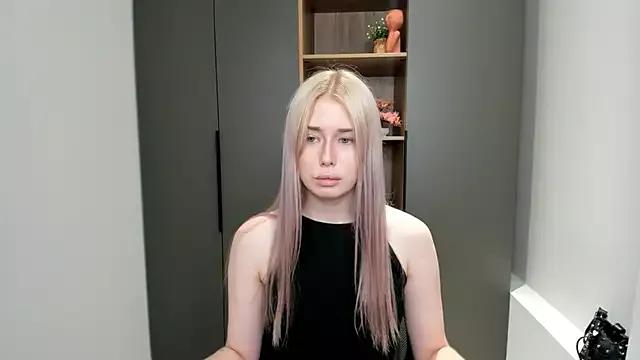 Cling to live show with LennieDammrich from StripChat 