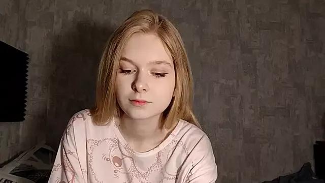 Cling to live show with LiaVibes from StripChat 