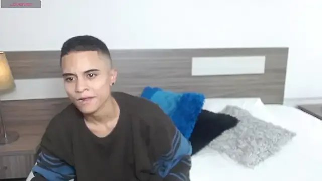 Liiamthompson on StripChat 