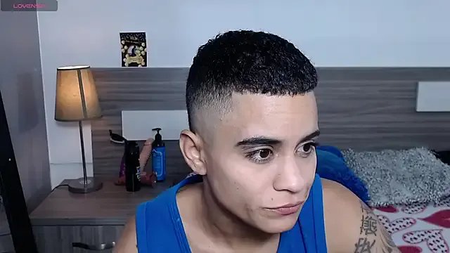 Liiamthompson on StripChat 