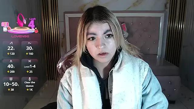 Cling to live show with lili_conor_s from StripChat 