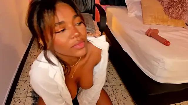 Cling to live show with Lily_Miiller from StripChat 