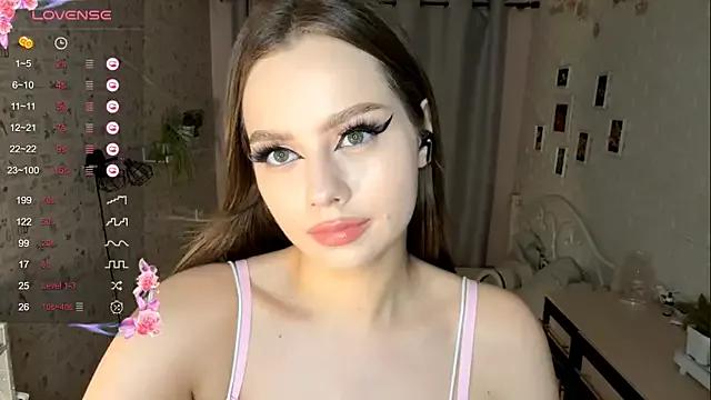 Cling to live show with LinetteFay from StripChat 