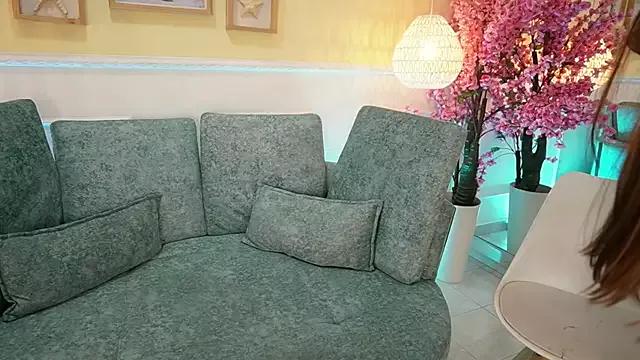 Cling to live show with LoonaNyx from StripChat 