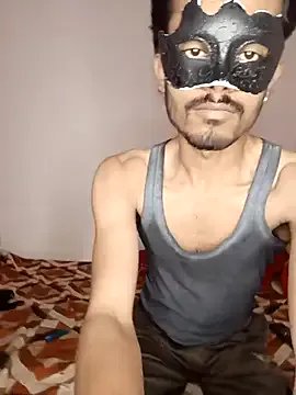 Lovebirdss on StripChat