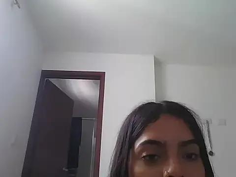 Cling to live show with Lucy_2025 from StripChat 