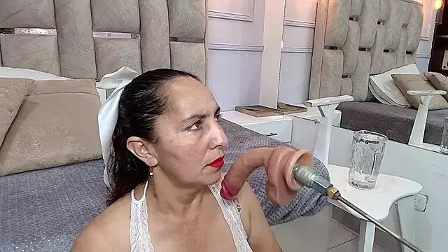 Cling to live show with Luna_Naughty1 from StripChat 