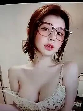 Cling to live show with Lusi_show from StripChat 