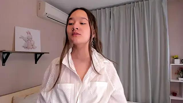 Cling to live show with Maekko from StripChat 