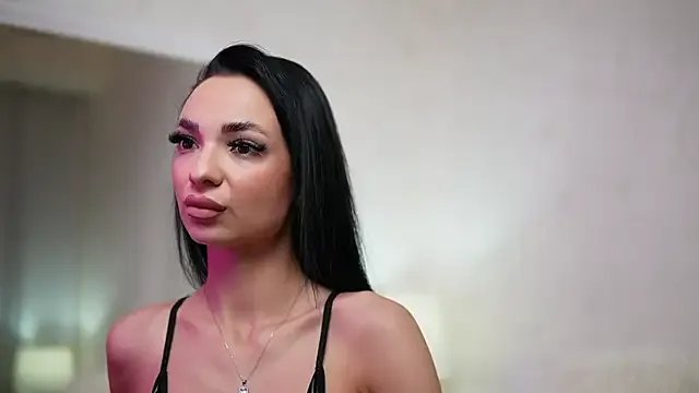 MaraJolie on StripChat 