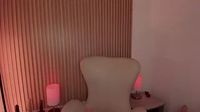 Cling to live show with MarianL0ve from StripChat 
