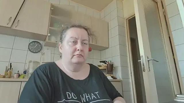 Cling to live show with melissaBlessing from StripChat 
