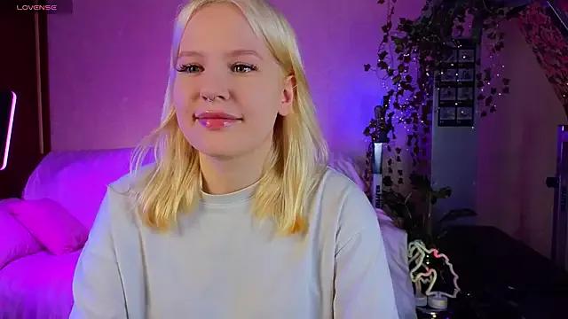 Cling to live show with Mila_Lioness from StripChat 