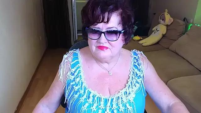 Cling to live show with Mila_Redd from StripChat 