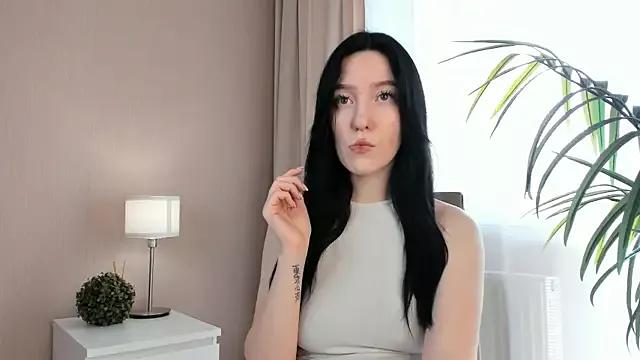 Cling to live show with MildredDanforth from StripChat 