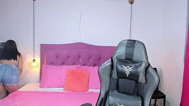 Cling to live show with Milu19_ from StripChat 