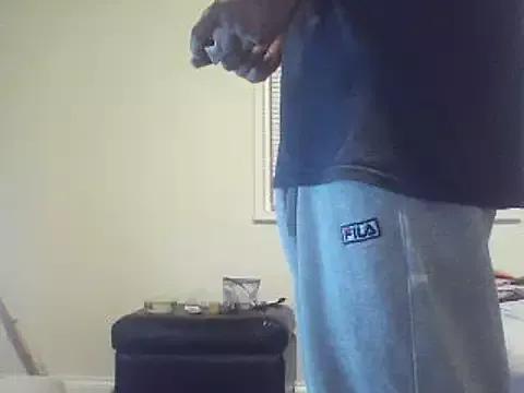 Cling to live show with MrDaddyBbSnake from StripChat 