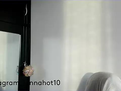 Cling to live show with natyhot20 from StripChat 