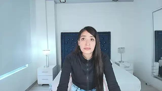 Cling to live show with Nina_polett from StripChat 