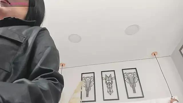 Cling to live show with Rebeca_jones from StripChat 