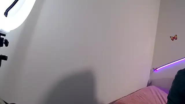 Cling to live show with rosyxs1 from StripChat 