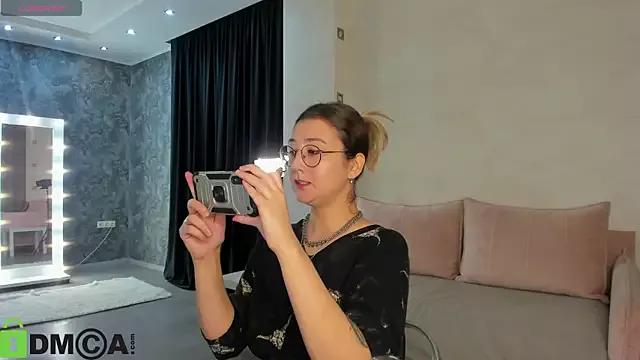 Cling to live show with Sally_Manson from StripChat 
