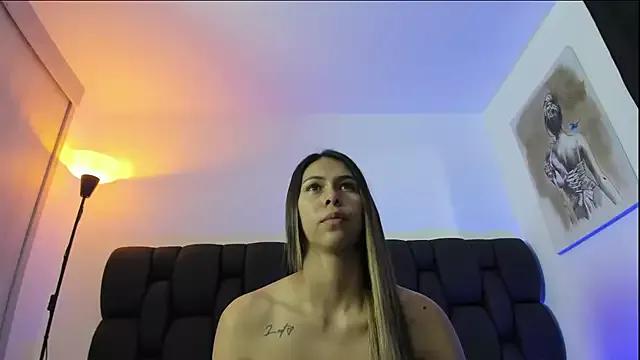 Cling to live show with ScarlettDior from StripChat 