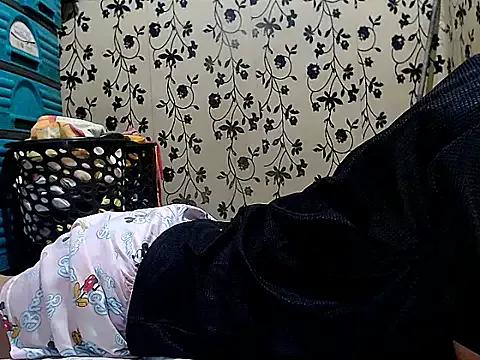 Cling to live show with SeducingMistress69 from StripChat 