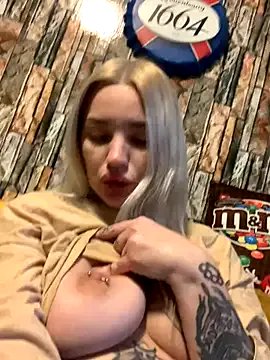 Sextazy on StripChat