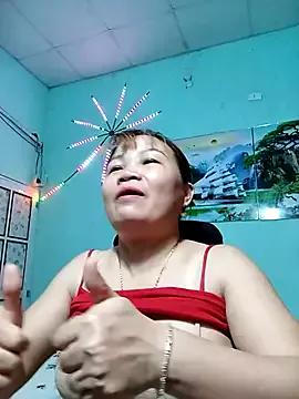 Cling to live show with Socola_1xx from StripChat 