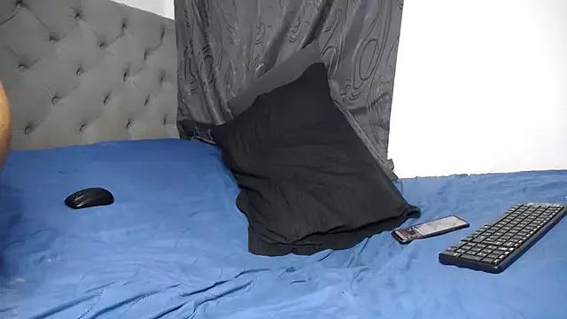Cling to live show with sophie_milki from StripChat 