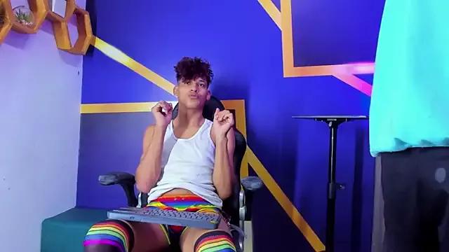 Cling to live show with Stronger_sexy from StripChat 