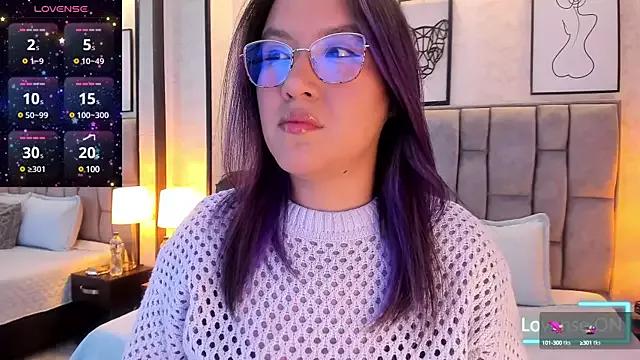 Cling to live show with sweet--emily from StripChat 