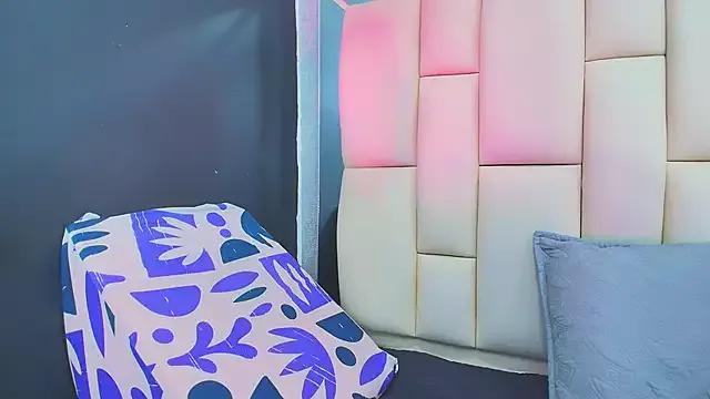 Cling to live show with sweet_amye from StripChat 
