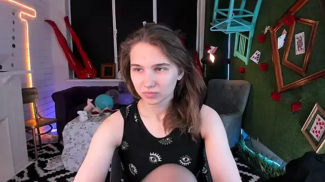 Cling to live show with TessaMill from StripChat 