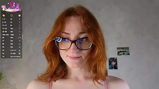 Cling to live show with VeronaHascall from StripChat 