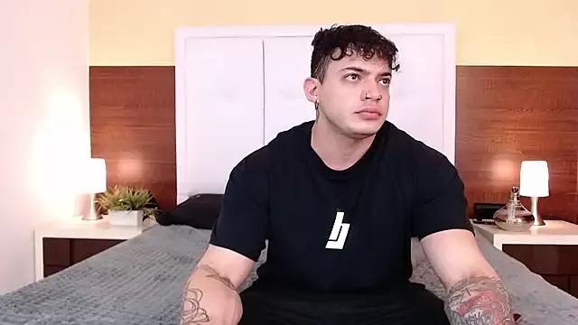 Cling to live show with Violetaydantegh from StripChat 
