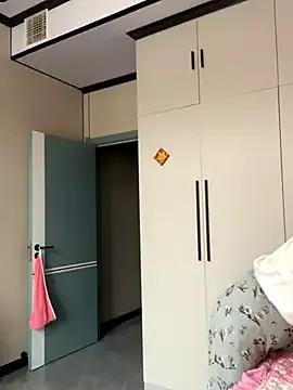 Cling to live show with xiaomei-11 from StripChat 