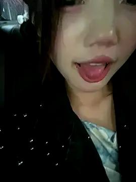 xixi_28 on StripChat 