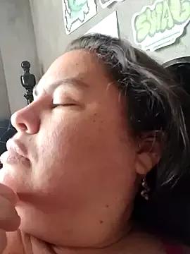 Cling to live show with yaneth_ from StripChat 