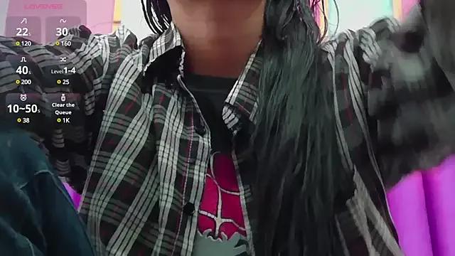 Cling to live show with yourcuteneighbourr from StripChat 